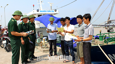 Phát triển sâu rộng phong trào quần chúng tham gia bảo vệ an ninh biên giới biển