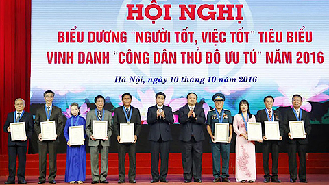 Hà Nội vinh danh công dân thủ đô ưu tú năm 2016