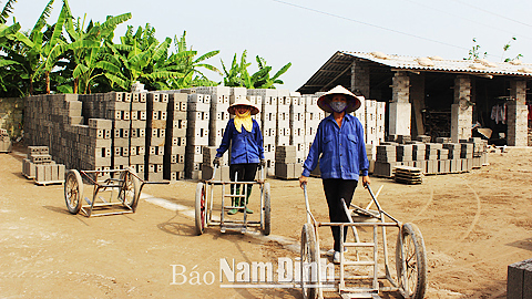 Quan tâm hỗ trợ hội viên phụ nữ phát triển kinh tế