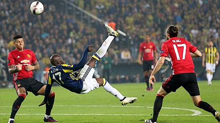 Thất bại 1-2 trước Fenerbahce, MU đối diện nguy cơ bị loại