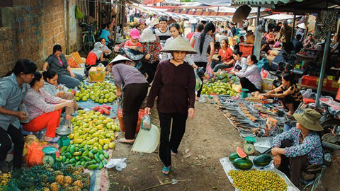 Thăm lại chợ quê