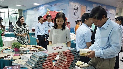 Trưng bày, giới thiệu hơn 900 cuốn sách về Chủ tịch Hồ Chí Minh