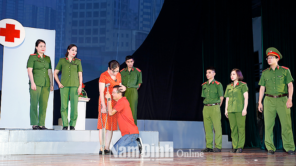 Sân khấu Nam Định với các vở diễn về đề tài người chiến sĩ Công an nhân dân