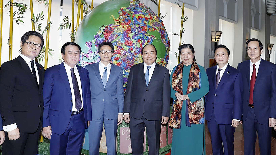 Thủ tướng Nguyễn Xuân Phúc chủ trì Hội nghị toàn quốc về phát triển bền vững