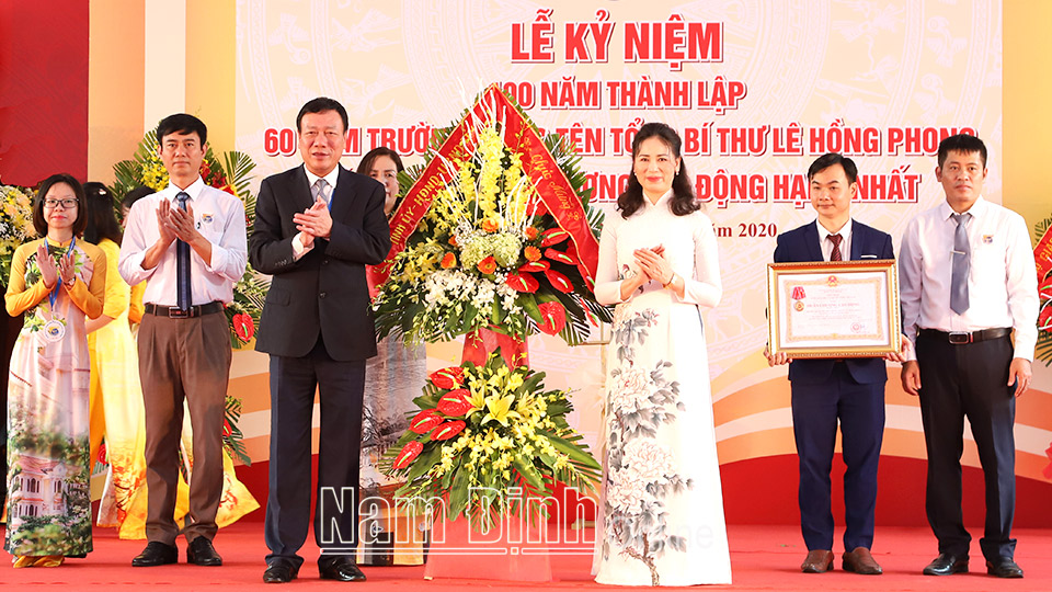 Trường THPT chuyên Lê Hồng Phong kỷ niệm 100 năm thành lập, 60 năm mang tên Tổng Bí thư Lê Hồng Phong và đón nhận Huân chương Lao động hạng Nhất