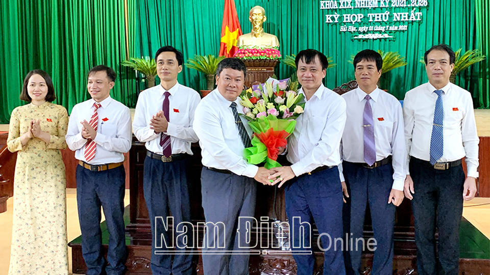 Hội đồng nhân dân huyện Hải Hậu khóa XIX tổ chức kỳ họp thứ nhất