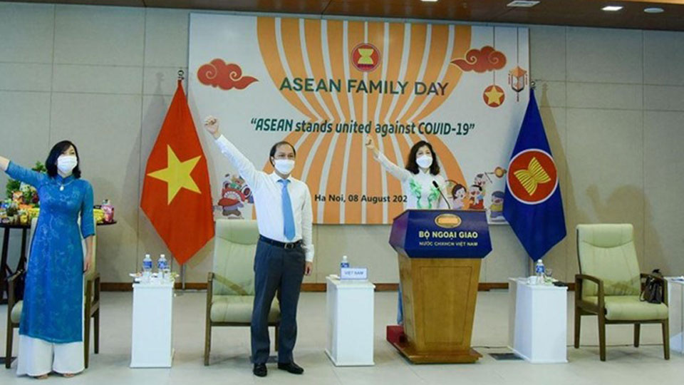 ASEAN đoàn kết chung tay đẩy lùi COVID-19