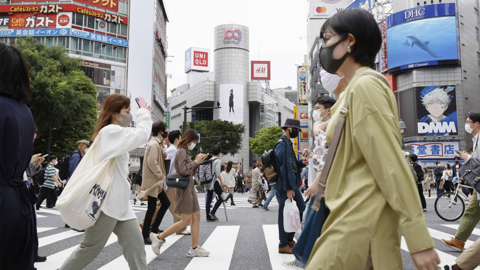 Nhật Bản dự định nới lỏng các hạn chế chống dịch COVID-19 vào tháng 11