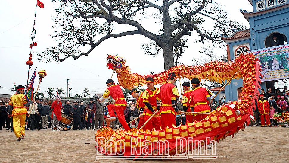 Gìn giữ, bảo tồn các trò chơi dân gian trong lễ hội truyền thống