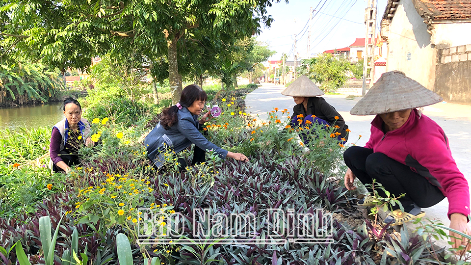 Phụ nữ Vụ Bản chung tay bảo vệ môi trường