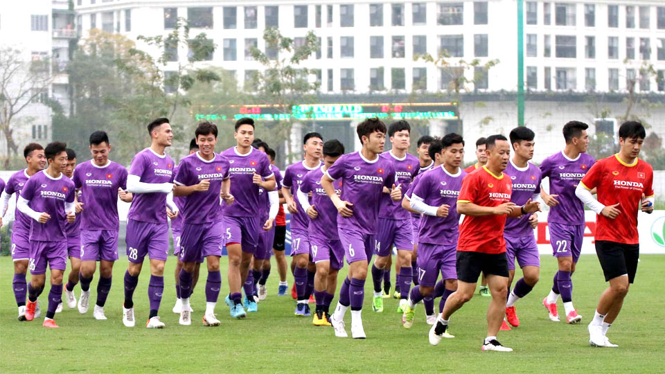 Đội tuyển Việt Nam rèn chiến thuật, chuẩn bị "test" lực lượng cho trận gặp Oman