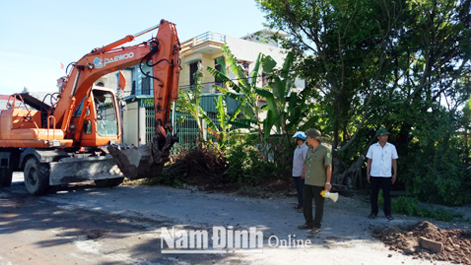 Quản lý ngăn chặn tình trạng lấn chiếm quỹ đất công, đất công ích thuộc UBND các xã, thị trấn quản lý