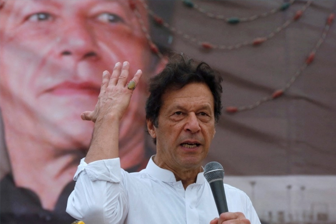 Imran Khan trở thành thủ tướng Pakistan đầu tiên mất chức tại cuộc bỏ phiếu ở Quốc hội