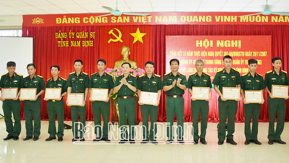 Tổng kết 15 năm Nghị quyết của Đảng ủy Quân sự Trung ương về lãnh đạo công tác kỹ thuật