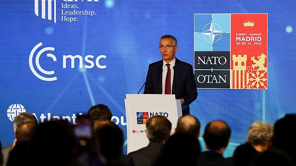 NATO đặt mục tiêu giảm 45% lượng khí thải vào năm 2030