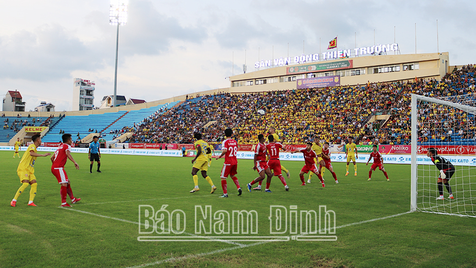 CLB Nam Định có chiến thắng đầu tiên tại V-League 2022