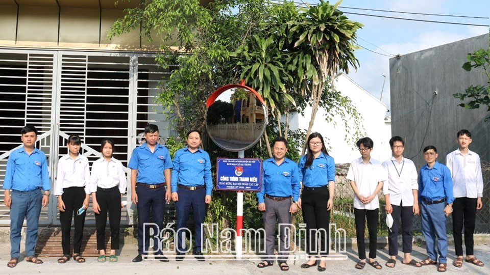 Đoàn Thanh niên huyện Hải Hậu tham gia bảo đảm trật tự an toàn giao thông