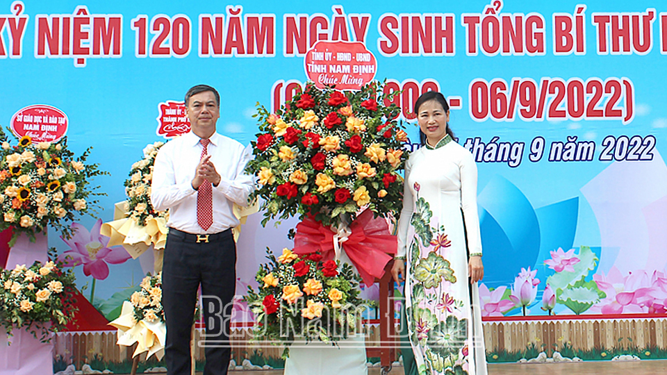 Trường THPT chuyên Lê Hồng Phong khai giảng năm học 2022-2023, kỷ niệm 120 năm ngày sinh Tổng Bí thư Lê Hồng Phong (6-9-1902 – 6-9-2022)