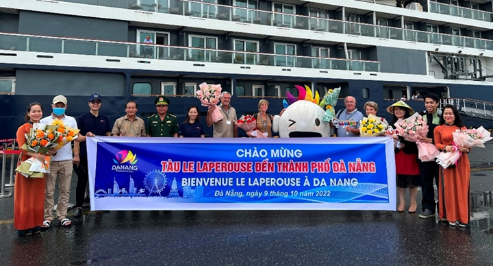 Đà Nẵng: Đón đoàn khách du lịch biển đầu tiên sau đại dịch COVID