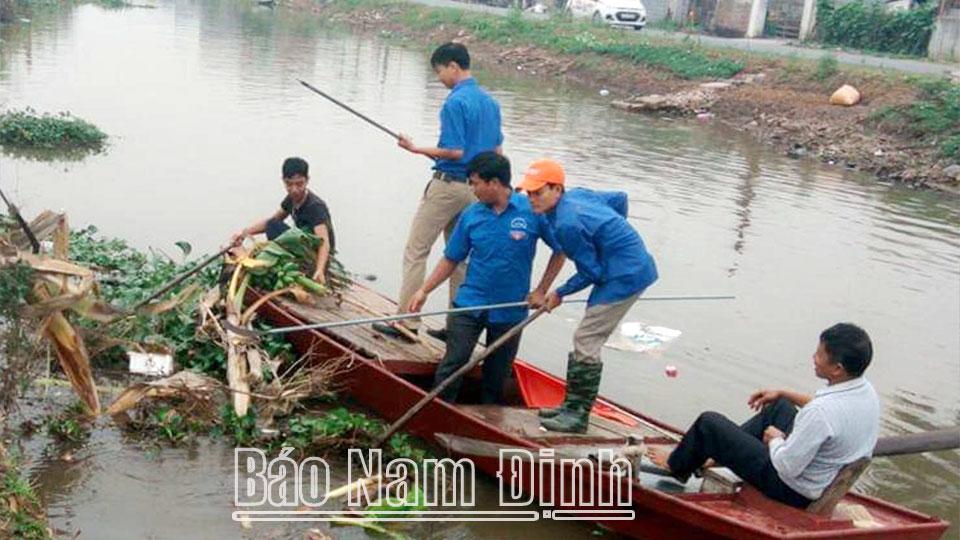 Đoàn Thanh niên xã Trực Nội góp sức xây dựng nông thôn mới nâng cao