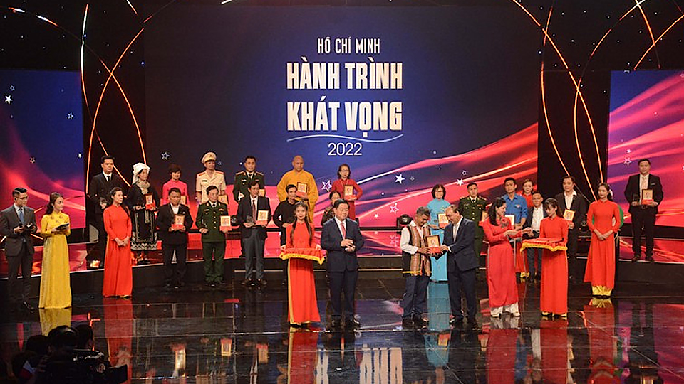 Chương trình  "Hồ Chí Minh - Hành trình khát vọng 2022"