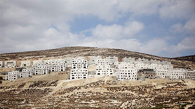 Công trình xây dựng khu định cư mới ở Givat Zeev, Khu Bờ tây, phía bắc Jerusalem. (Ảnh: AFP/TTXVN)