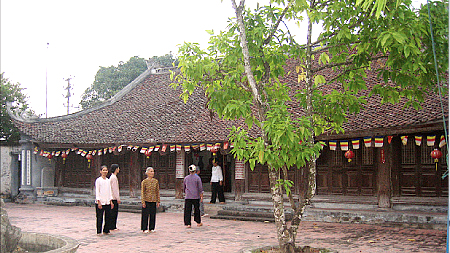 Đền - chùa Kiên Lao thuộc xã Xuân Kiên, huyện Xuân Trường,