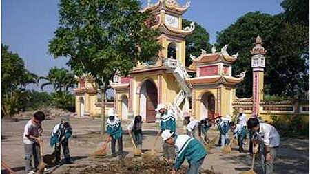 Chùa Cồn tên chữ là “Quy Hồn tự”, nằm trên mảnh đất nguyên xưa là thôn Nam của xã Quần Anh Hạ, nay là thị trấn Cồn, huyện Hải Hậu, tỉnh Nam Định. 