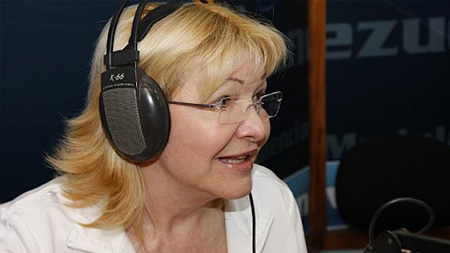  Bà Luisa Ortega Diaz phát biểu trên kênh phát thanh. 