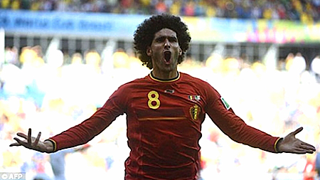  Fellaini ăn mừng bàn thắng ở phút 75 của trận đấu. (ảnh: AFP) 