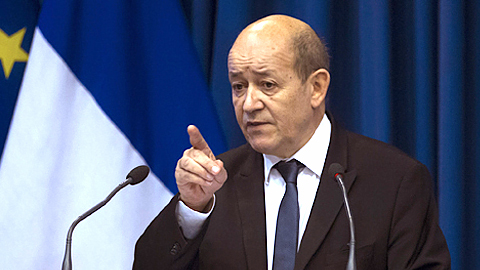 Bộ trưởng Quốc phòng Pháp - Jean-Yves Le Drian (ảnh: Paris Match)