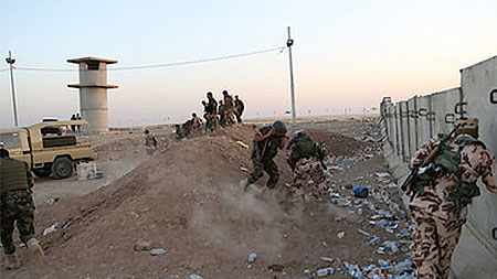 Đụng độ giữa lực lượng chính phủ Iraq và ISIL.