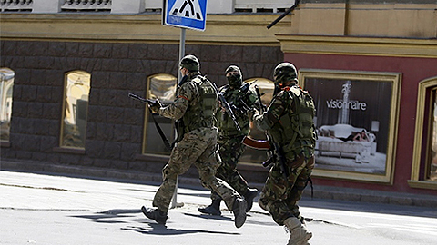 Tự vệ miền Đông.