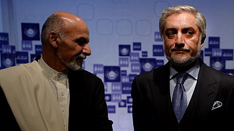 Hai ứng cử viên Tổng thống Afghanistan Ashraf Ghani Ahmadzai và Abdullah Abdullah Ảnh AFP)