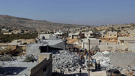 Hiện trường sau đợt không kích của Mỹ và đồng minh tại Syria.