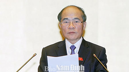 Chủ tịch Quốc hội Nguyễn Sinh Hùng đọc Diễn văn khai mạc kỳ họp. Ảnh: Nhan Sáng - TTXVN