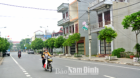 Khu dân cư mới tại Thị trấn Liễu Đề (Nghĩa Hưng) được xây dựng khang trang, góp phần nâng cao chất lượng cuộc sống người dân.