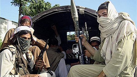 Các tay súng thuộc phiến quân Taliban. Ảnh: AP