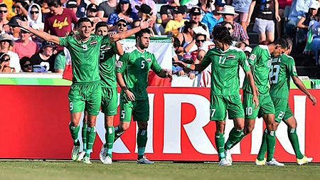  Niềm vui chiến thắng của các cầu thủ Iraq sau gần 150 phút căng thẳng. (ảnh: Asian Cup 2015) 