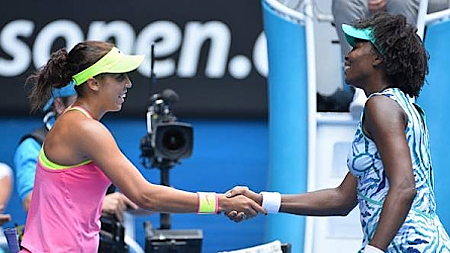  Tay vợt trẻ Madison Keys (bên trái) đã hạ bệ tay vợt lừng danh một thời Venus Williams (Ảnh: l'Equipe). 