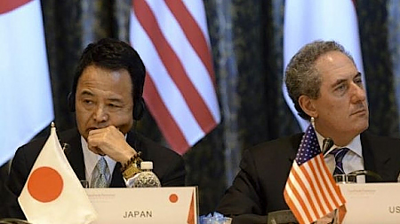 Đại diện thương mại Mỹ- Nhật tại cuộc đàm phán TPP (Ảnh Reuters)