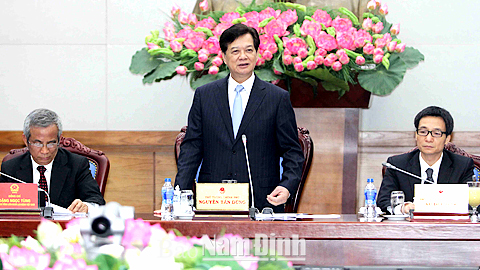 Thủ tướng Nguyễn Tấn Dũng phát biểu tại buổi làm việc. Ảnh: Phương Hoa - TTXVN