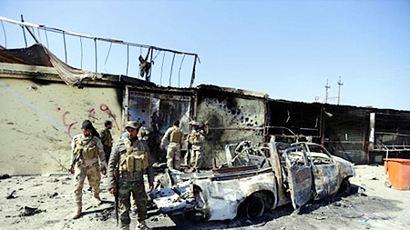  Phá hủy phương tiện của IS ở An A-lam, Ti-erít. Ảnh Roi-tơ 