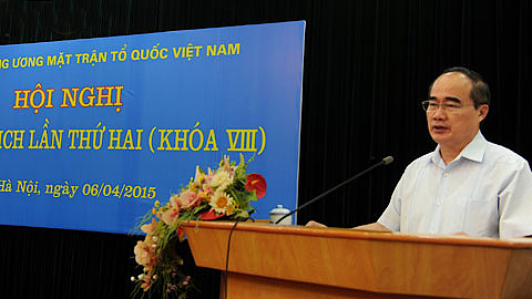 Đồng chí Nguyễn Thiện Nhân, Ủy viên Bộ Chính trị, Chủ tịch Ủy ban Trung ương MTTQ Việt Nam phát biểu tại Hội nghị