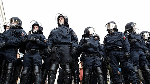 Đức điều động khoảng 3.500 cảnh sát tới tăng cường an ninh tại Luebeck trong 2 ngày Hội nghị G7 (ảnh: Reuters)