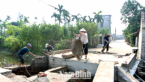 Xây dựng cầu giao thông nông thôn tại xã Hải Anh (Hải Hậu).