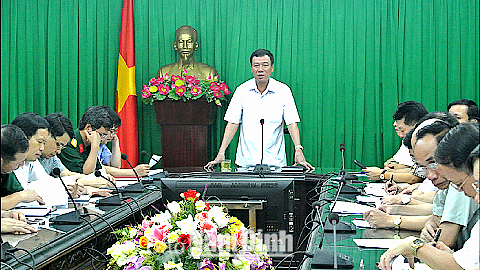 Đồng chí Đoàn Hồng Phong, Phó Bí thư Tỉnh ủy, Chủ tịch UBND tỉnh phát biểu kết luận buổi làm việc.