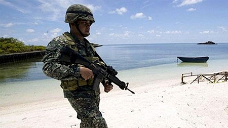 Lính Philippines trong một cuộc tuần tra. (Nguồn: Reuters)