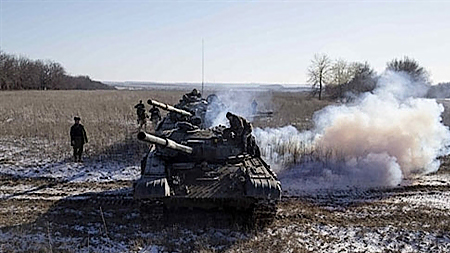 Lực lượng chính phủ Ukraine đồn trú tại thị trấn Shirokino. Ảnh: UNIAN