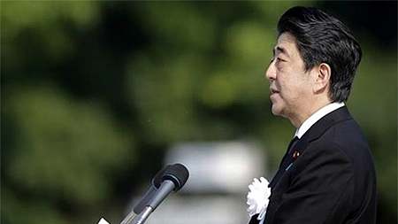 Thủ tướng Nhật Bản Shinzo Abe phát biểu tại lễ tưởng niệm. Ảnh: BBC